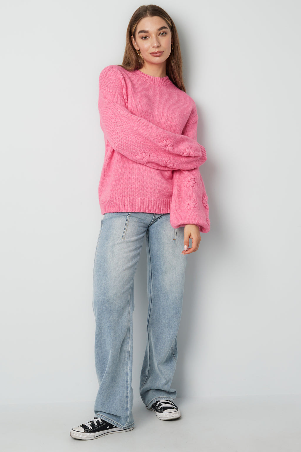 Gestrickter Wollmischungs Damen Oversized Pullover Blumen Applikation